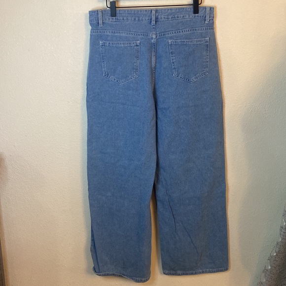 90's Vintage Retro medium light wash wide leg jeans - Picture 5 of 7